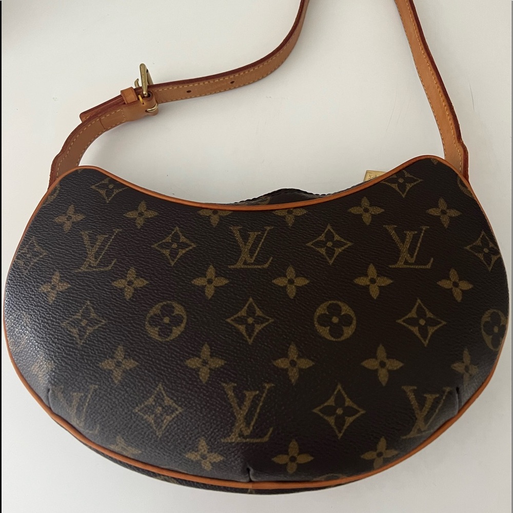 Authentic Louis Vuitton Monogram Croissant PM